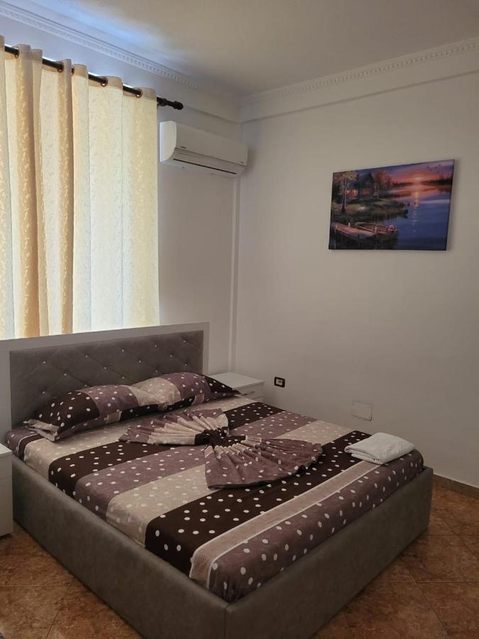 Peshkopi Hotel Reci מראה חיצוני תמונה