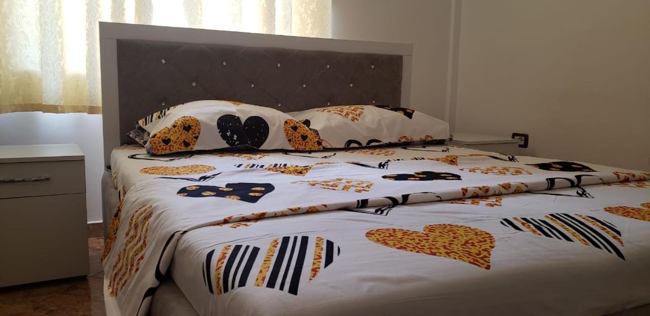 Peshkopi Hotel Reci מראה חיצוני תמונה
