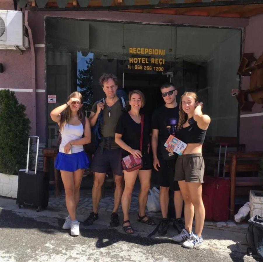 Peshkopi Hotel Reci מראה חיצוני תמונה