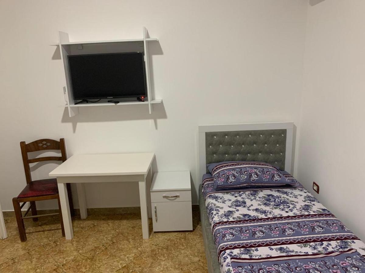 Peshkopi Hotel Reci מראה חיצוני תמונה